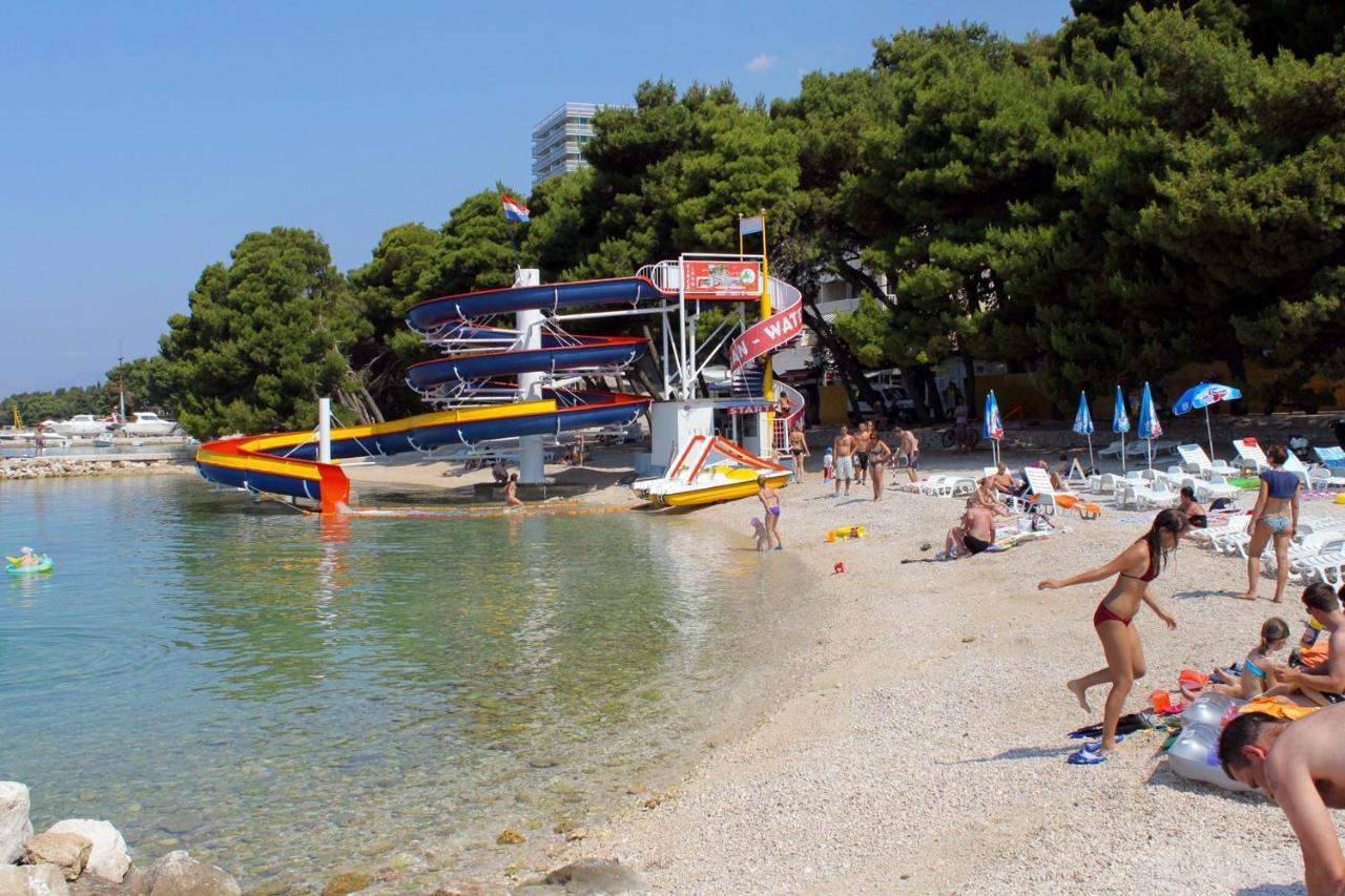 Family Friendly Apartments With A Swimming Pool Makarska - 19147 Exterior photo